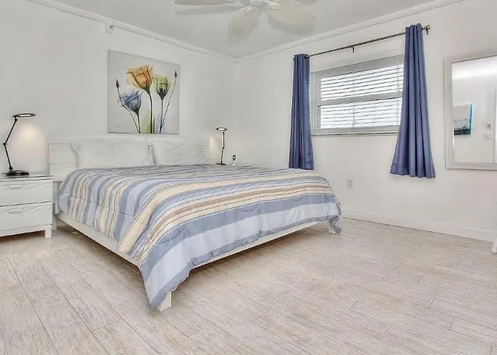 Iii 201 Apartment